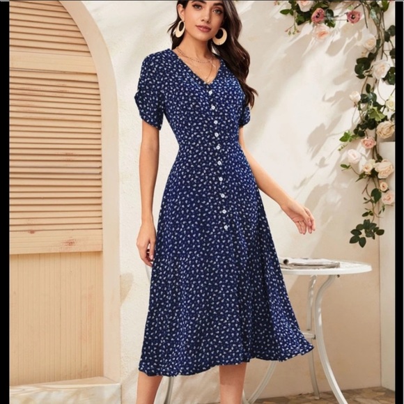 TAMMIESISLANDDREAMIN Dresses & Skirts - SOLD SOLD OUT Boho floral dress (8-10 LRG)